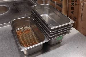 lot 40 image: 6 Stainless Steel Pans - 7x12.75x3.75