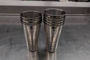 lot 55 image: 9 Restaurant Malt Cups