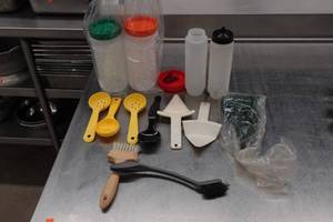 lot 65 image: Assorted Cooking Utensils