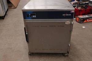 lot 17 image: Alto-Shaam 750-S Halo Heat Low-Temperature Holding Cabinet