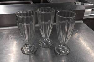 lot 67 image: 3 Glass Malt Cups