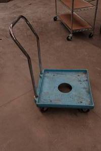 lot 70 image: Rolling Cart