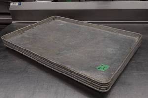 lot 59B image: 5 Commercial Baking Sheets - 25.75x18