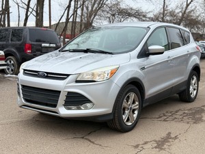 lot 12 image: 2014 FORD ESCAPE SE No Accidents  98k Miles (NO RESERVE)