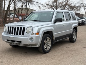 lot 15 image: 2010 JEEP PATRIOT SPORT 4x4 (NO RESERVE)