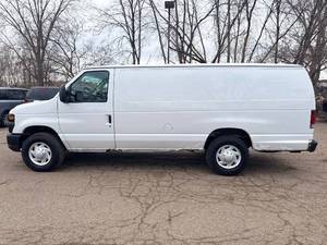 2008 FORD E-SERIES E-250 *2 Owner | No Accidents | Corporate Vehicle* (NO RESERVE)