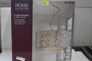 lot 3 image: 7 Light Pendant Light