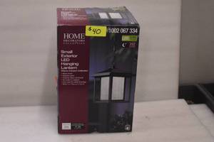 lot 9 image: Hanging Lantern