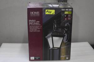 lot 11 image: Led Lantern