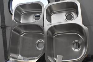 lot 41 image: Kitchen Sinks