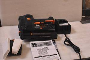 lot 48 image: WEN 20512 20V Max Cordless 18-Gauge Brad Nailer with 2.0Ah Battery and Charger
