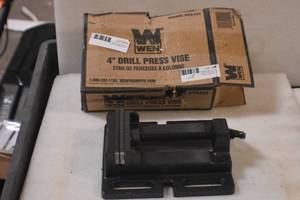 lot 72 image: WEN DPA424 4 in. Drill Press Vise