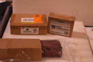 lot 76 image: Assorted Sandpaper...