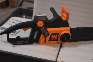 lot 87 image: WEN 16 inch Electric Chain Saw