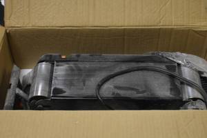 lot 95 image: WEN 6502T 4.3-Amp 4 x 36 in. Belt and 6 in. Disc Sander with Cast Iron Base