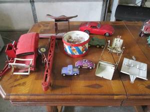 lot 156 image: Antique Tru-Scale farm implement at...