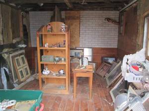 lot 187 image: Content of Shed to include 1940s o...