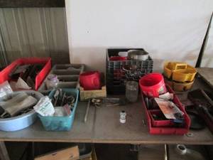 lot 200 image: Part organizer bibs, metal lift out...