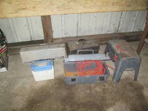 lot 201 image: Unused bathroom sink basin, step st...