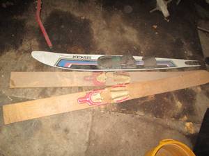 lot 215 image: Pair of Vintage wood water skis plu...