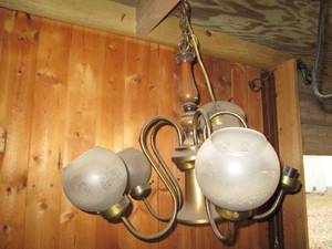 lot 270 image: Vintage brass tone hanging light fi...