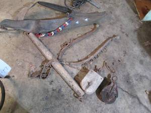 lot 280 image: Vintage horse tack, metal pulley an...