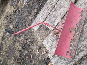 lot 28 image: Vintage metal Simplicity garden tra...