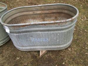 lot 68 image: Smaller Vintage Galvanized Stock ta...