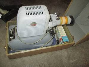 lot 119 image: Vintage projector...