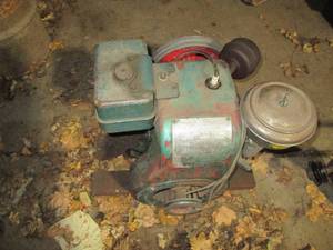 lot 121 image: Wisconsin Air Cooled motor with a W...