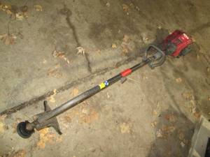 lot 122 image: Troy Bilt 2-cycle TB22 gas powered ...