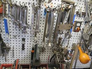 lot 139 image: Craftsman and other brand metric an...