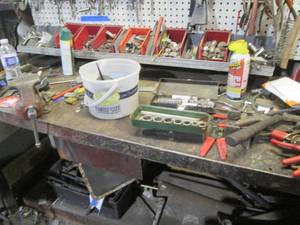 lot 140 image: Vice grips, forging tools, wire str...