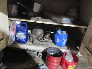 lot 141 image: Lot of assorted tools, fittings, au...