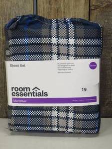 lot 19 image: Queen Microfiber Sheet Set BlueGen Plaid - Room Essentials