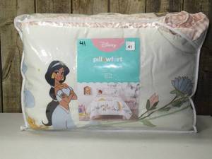 Twin Princess Vine Kids' Comforter - The Disney Collection by Pillowfort