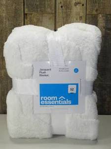 lot 52 image: FullQueen Jacquard Plush Blanket White - Room Essentials