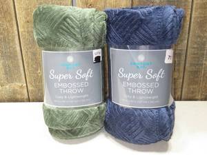 lot 71 image: Comfort Bay - Super Soft Embossed Throw, Green & Blue (set of 2)