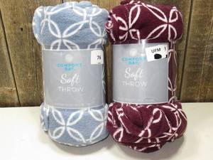 lot 76 image: Comfort Bay - Soft Throw 50in x 60in, Blue & Purple  (set of 2)