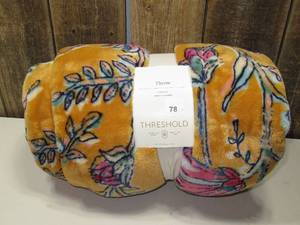 Oversized Printed Floral Primalush Throw Blanket Gold - Threshold