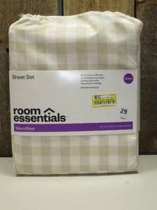 lot 31 image: Queen Microfiber Sheet Set Khaki Gingham - Room Essentials