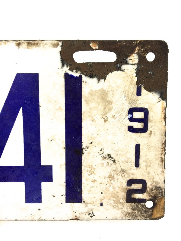 lot 19 image: Antique Porcelain Enameled Iron 1912 Massachusetts License Plate