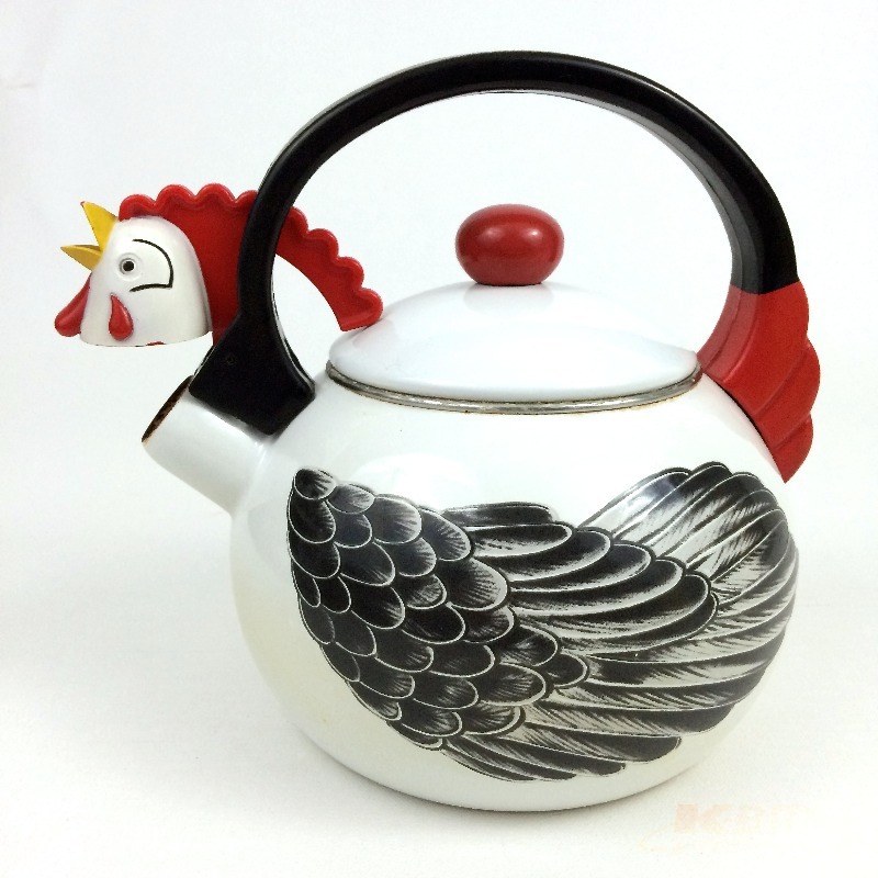 lot 35 image: Vintage Collectable Chicken Tea pot. A must have for any cabin