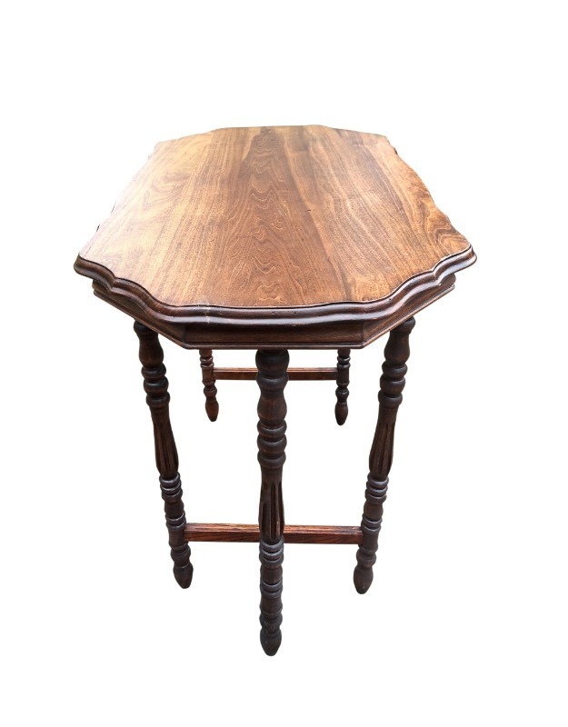 lot 31 image: Solid Walnut Mint Condition Edwardian Table with Turned Legs