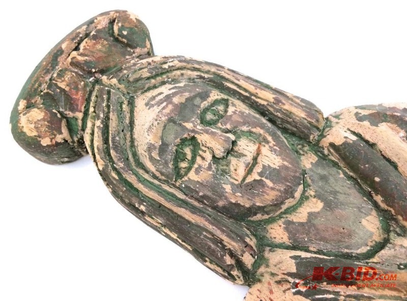 lot 46 image: Very Old Hand Carved Cigar Figure.