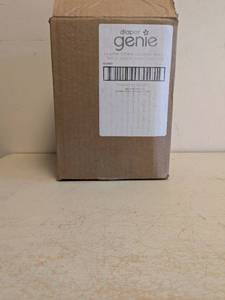 lot 1 image: NEW DIAPER GENIE SQUARE REFILL