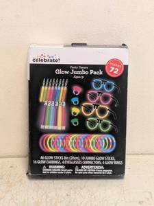 lot 23 image: NEW WAY TO CELEBRATE PARTY FAVORS GLOW JUMBO PACK