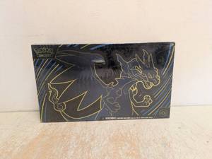 lot 25 image: NEW POKMON TRADING CARD GAME MEGA CHARIZARD X EX ULTRA-PREMIUM COLLECTION