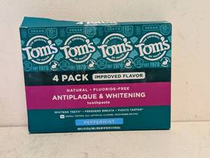 lot 50 image: NEW TOMS PEPPERMINT TOOTHPASTE 4PK