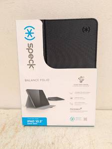 lot 103 image: NEW SPECK IPAD 10.2 BALANCE FOLIO